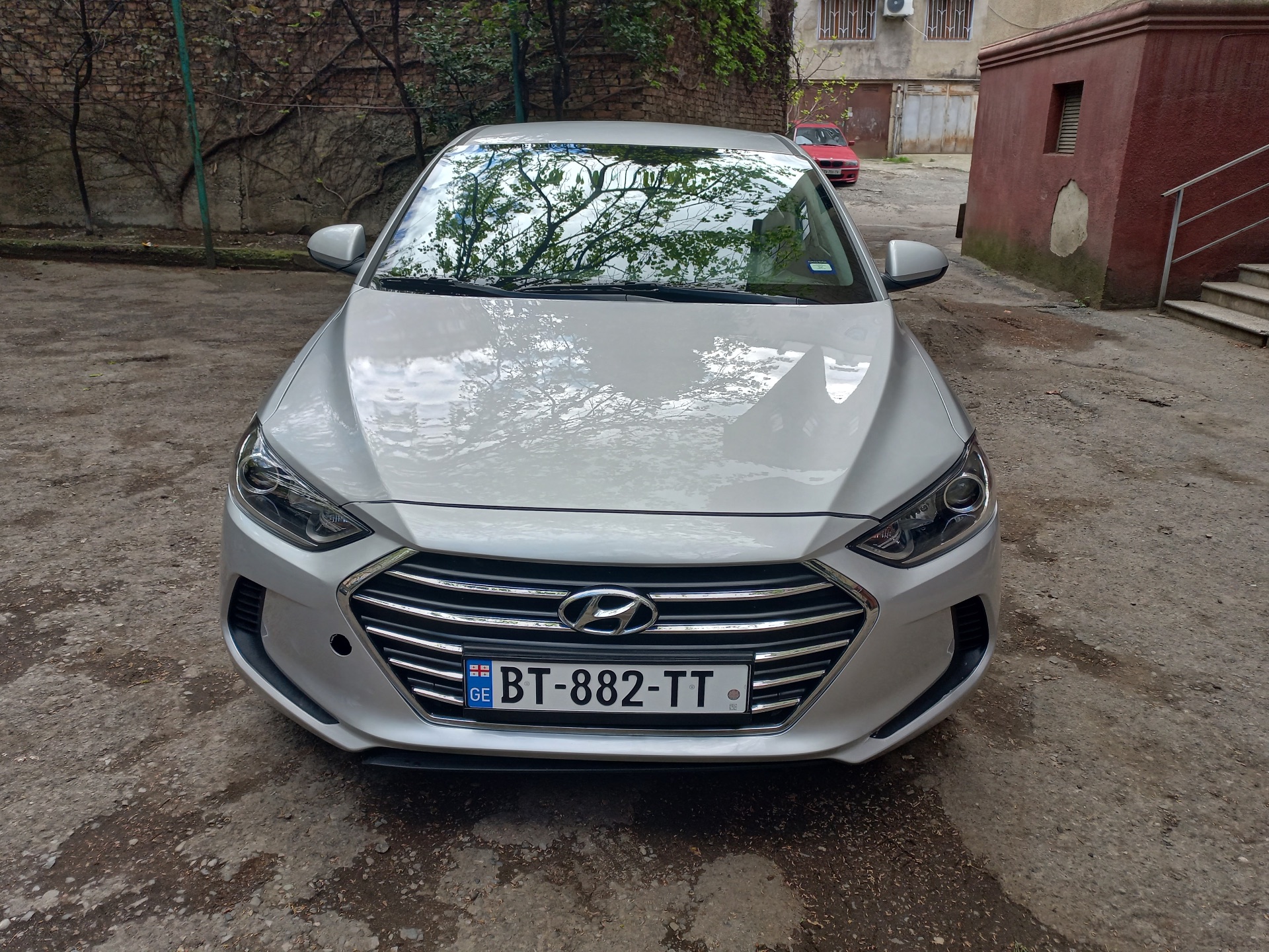 Hyundai Elantra 5